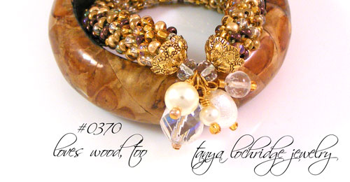 Glitzy Gold, Crystal & Cracked Quartz Bangle Bracelet